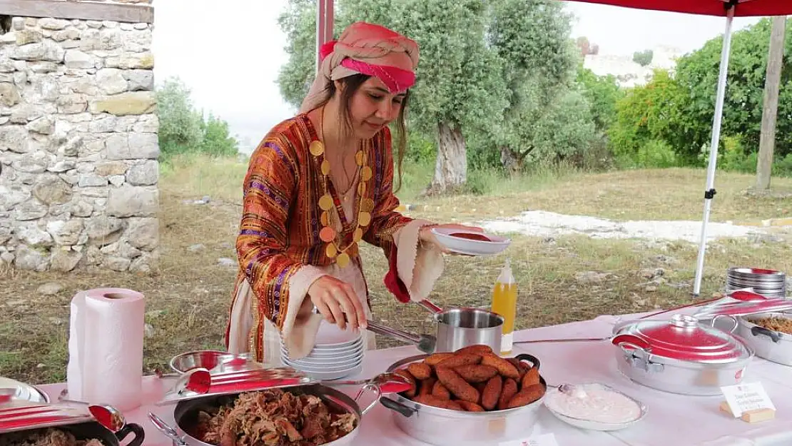 Yöresel Lezzetler Beçin Kalesi’nde Tanıtıldı