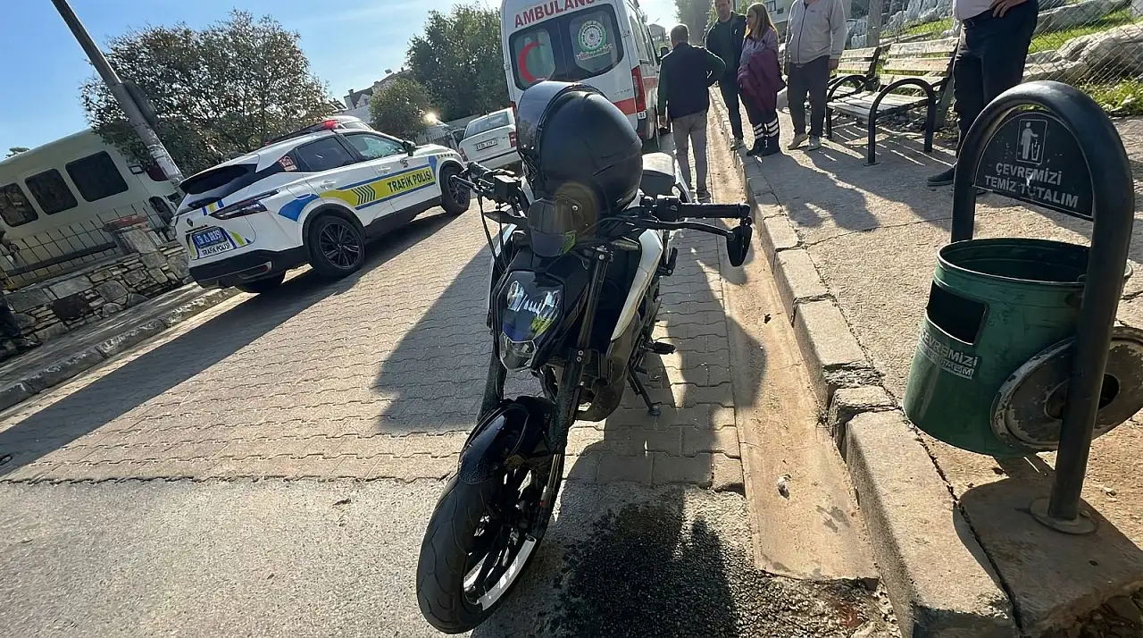 Milas'ta Motosiklet ve Otomobil Çarpıştı: 1 Yaralı
