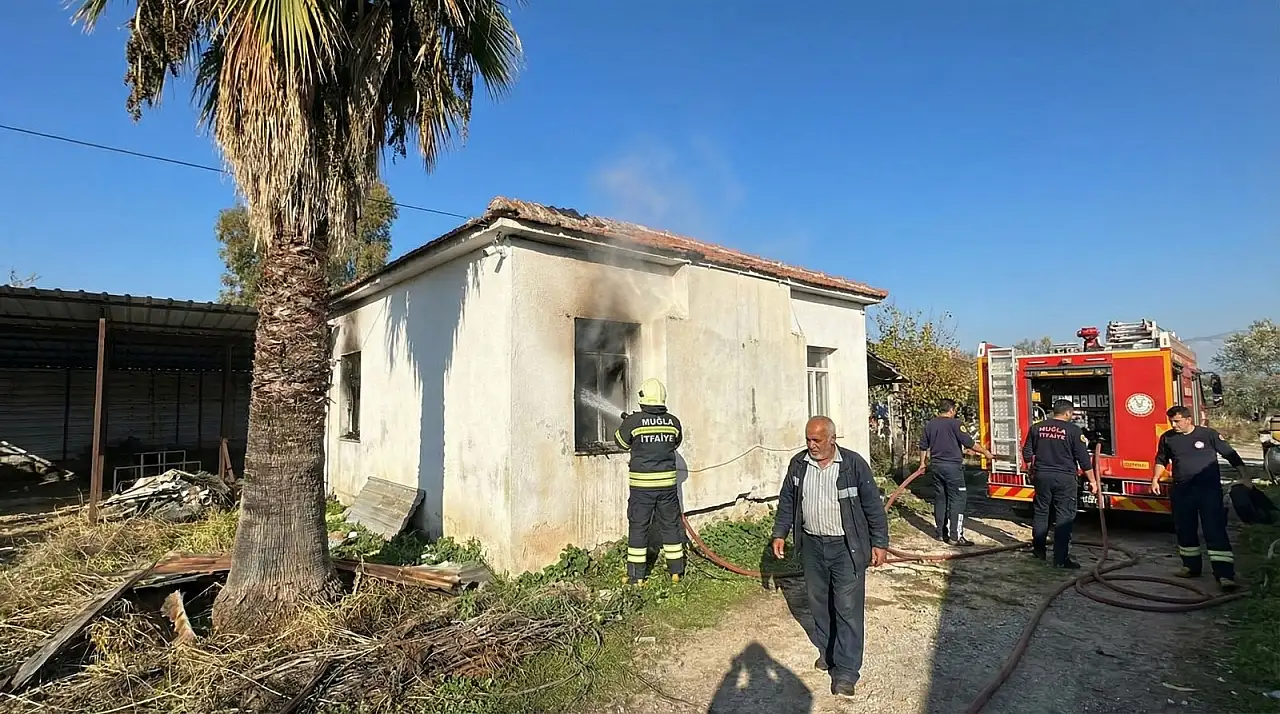 Milas'ta ev yangını paniğe neden oldu
