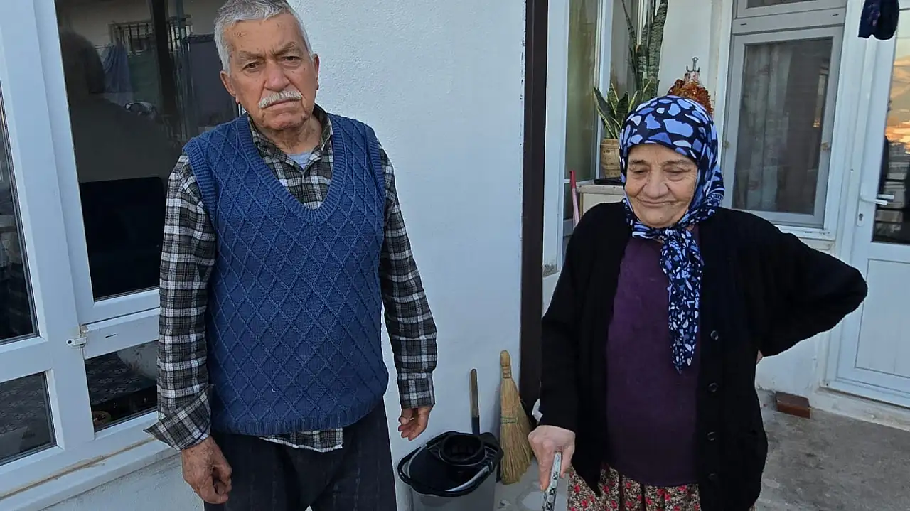 Milas'ta 'Yolsuz' Esaret: 80 Yaşındaki Çift 6 Aydır O Merdivene Mahkum!