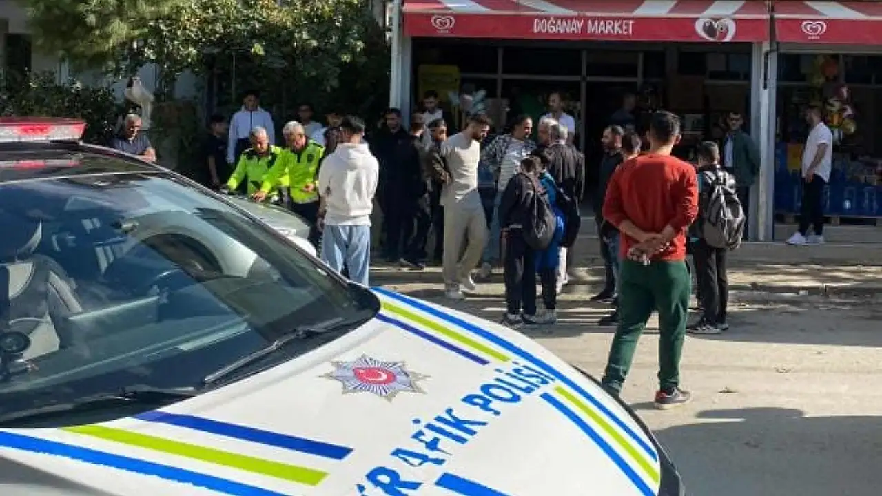 Akkent Pazar Yeri Karşısında Yayaya Otomobil Çarptı