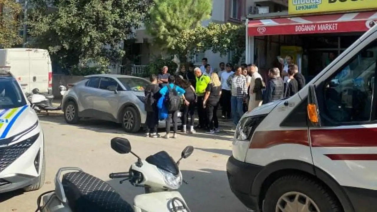 Akkent Pazar Yeri Karşısında Yayaya Otomobil Çarptı