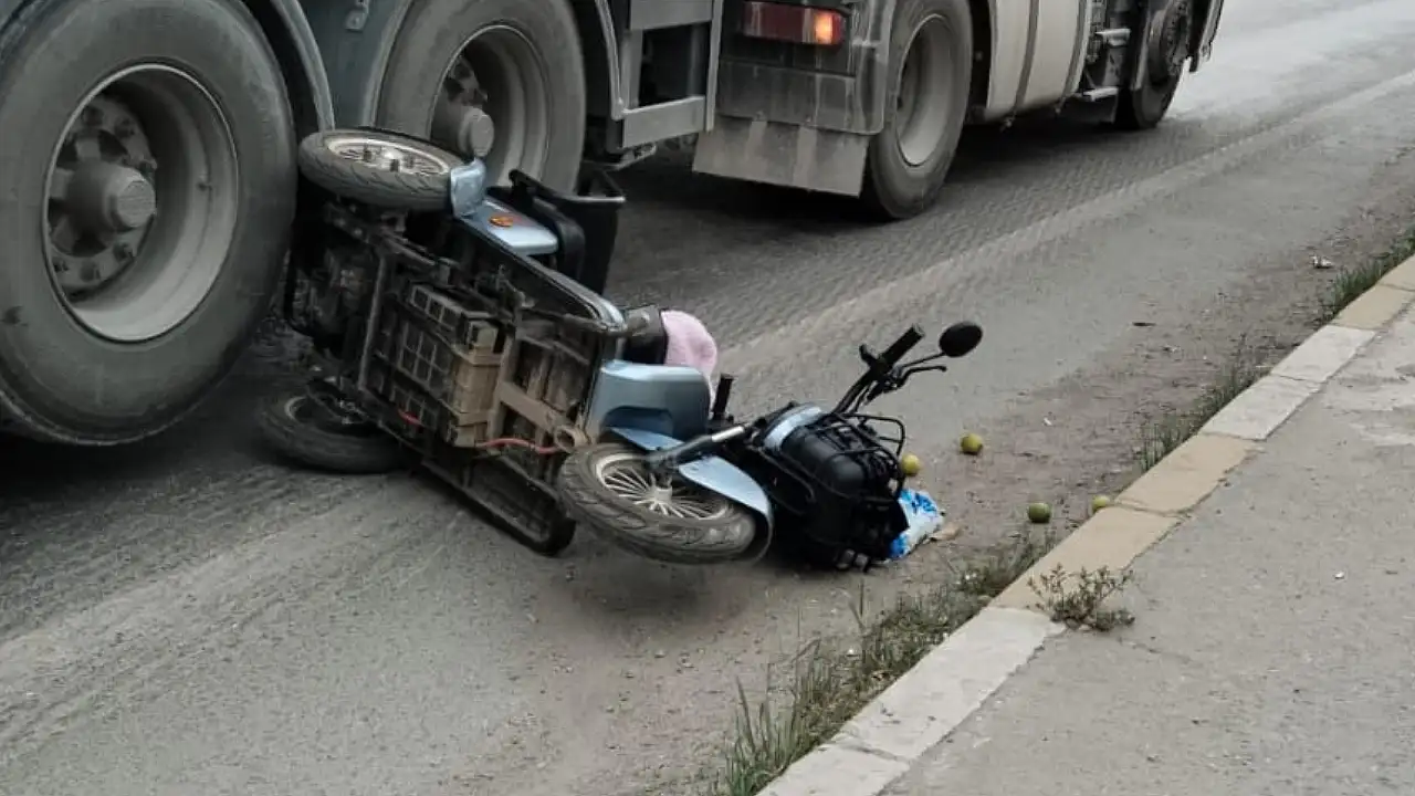 Milas'ta Elektrikli Bisiklet Kazası: Sollama Manevrası Yaralanmayla Sonuçlandı