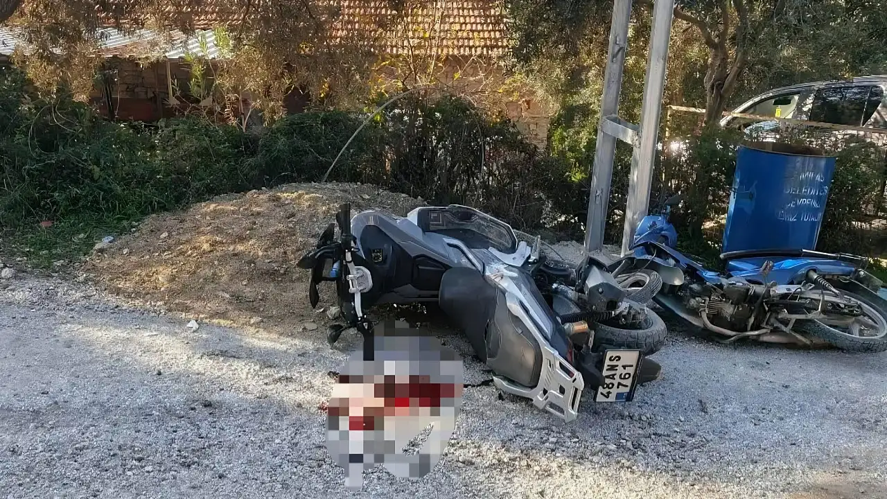 Milas'ta iki motosiklet çarpıştı: 1'i ağır 3 yaralı