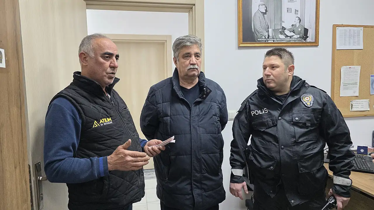 Milas'ta 'insanlık ölmemiş' dedirten olay: Emekli müdür sokakta bulduğu parayı sahibine teslim etti