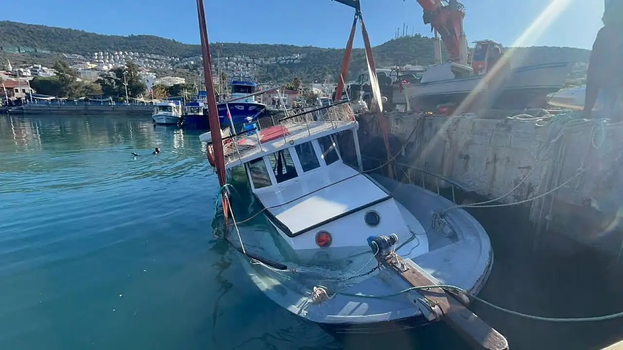 Fırtınaya Dayanamayan 'Rastgele' Sulara Teslim Oldu