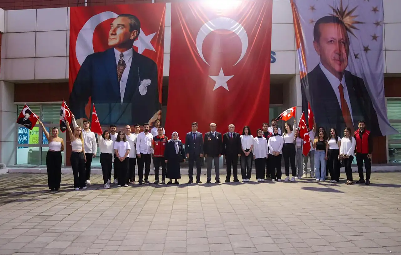 Milas'ta 'Vatan ve Kahramanlık' Söyleşisi Gençlerle Buluştu