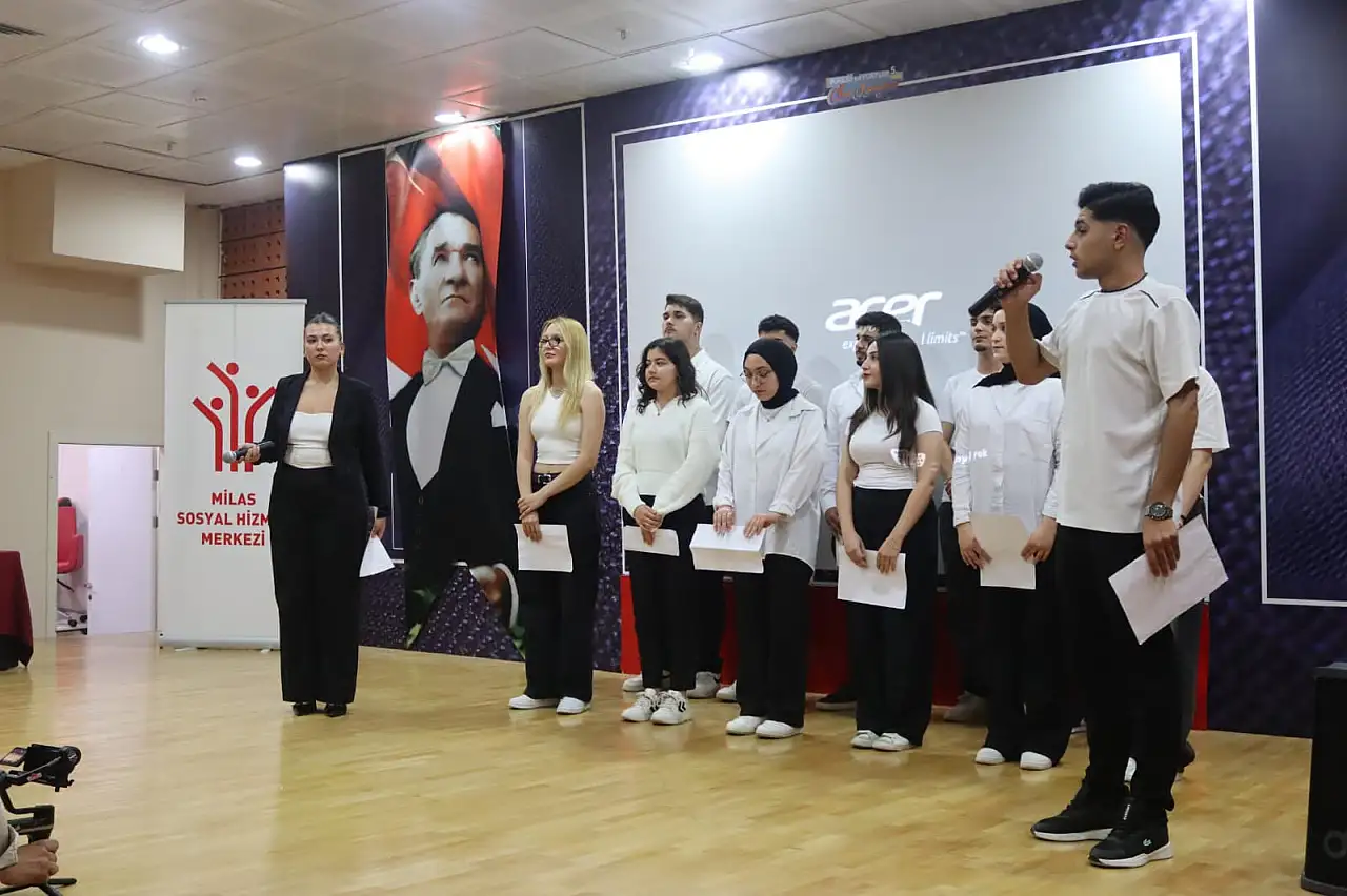 Milas'ta 'Vatan ve Kahramanlık' Söyleşisi Gençlerle Buluştu