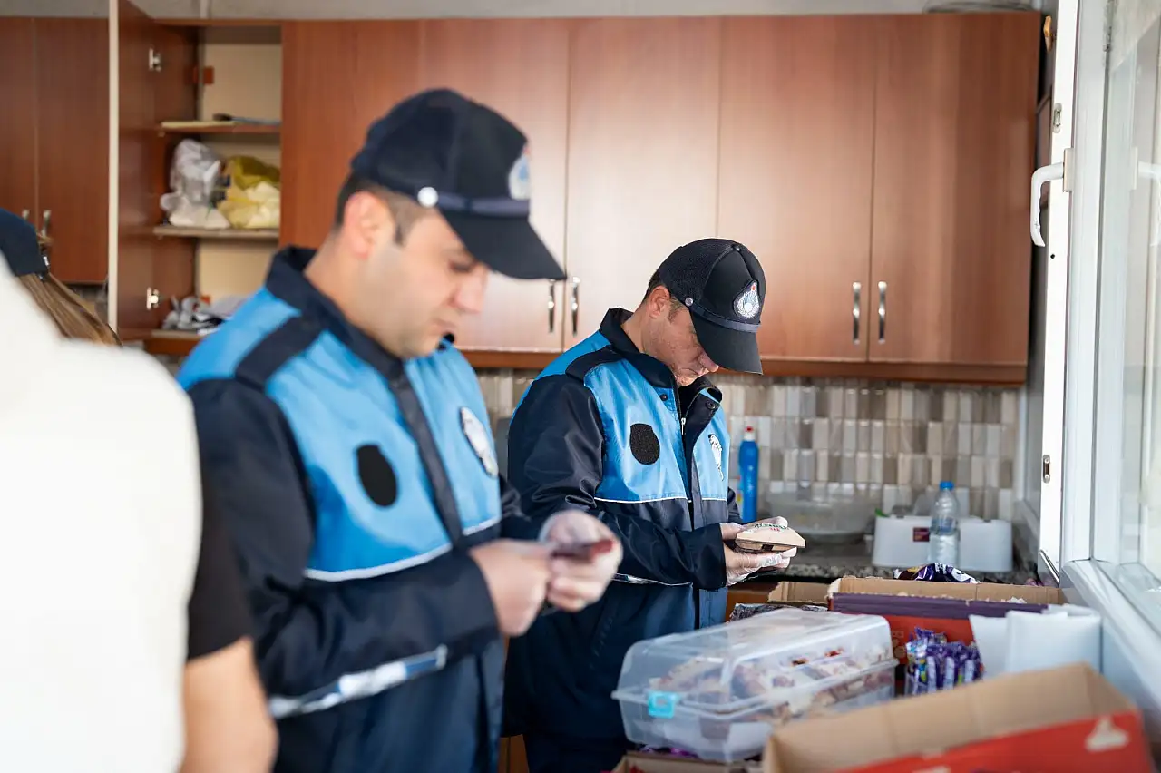 Milas'ta Zabıta Ekipleri Okul Kantinlerini Mercek Altına Aldı