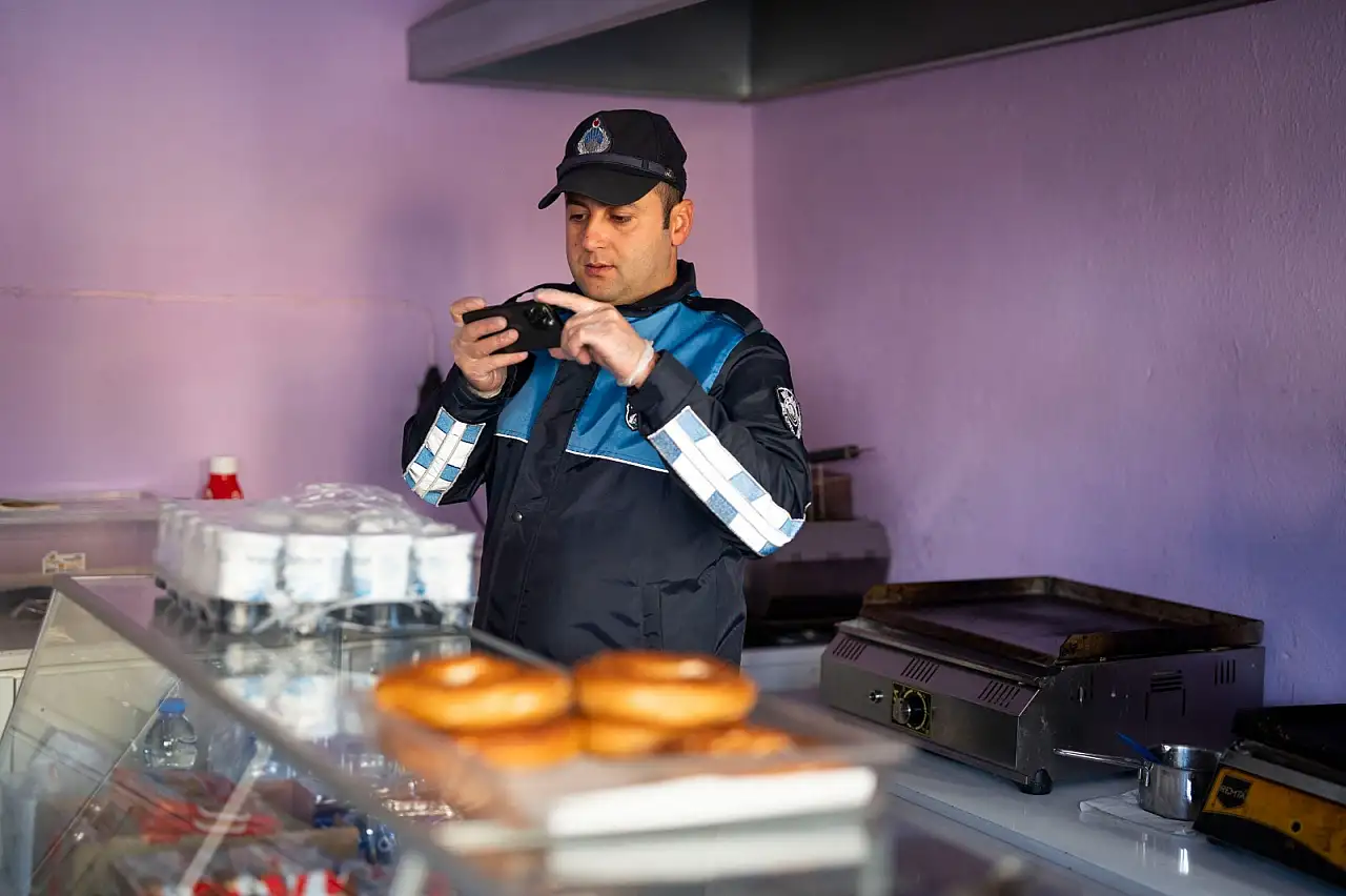 Milas'ta Zabıta Ekipleri Okul Kantinlerini Mercek Altına Aldı