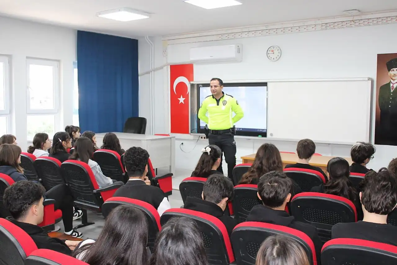 Milas'ta Trafik Şube Ekiplerinden Gençlere Hayat Kurtaran Eğitim