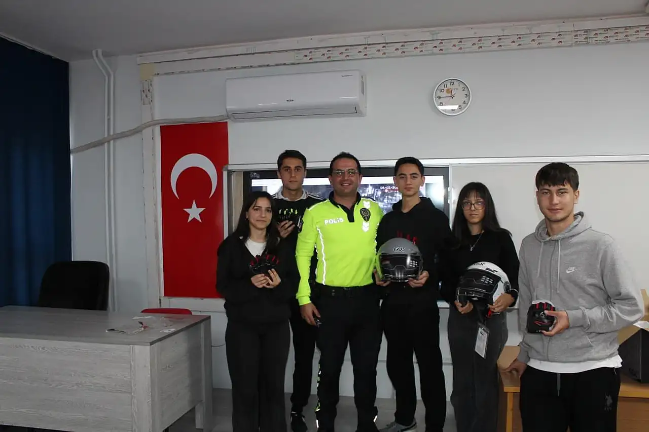 Milas'ta Trafik Şube Ekiplerinden Gençlere Hayat Kurtaran Eğitim