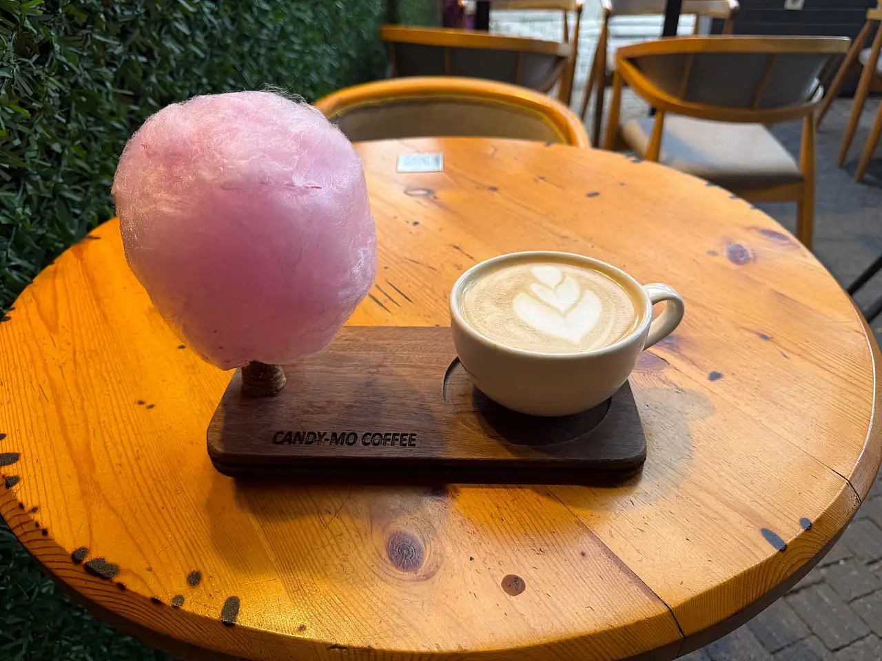 Genç Girişimcinin Başarı Hikayesi: 25 Yaşında Kendi Markasını Yarattı