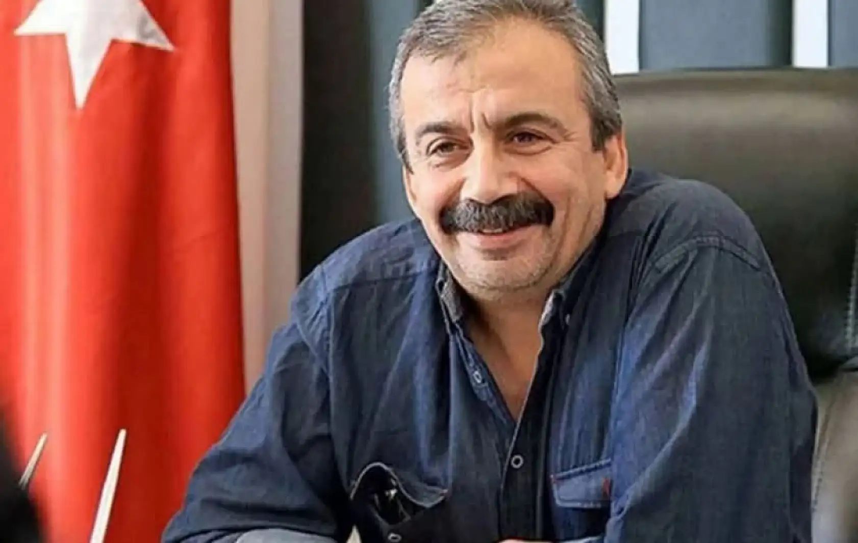 TBMM Başkanvekili Sırrı Süreyya Önder hayatını kaybetti