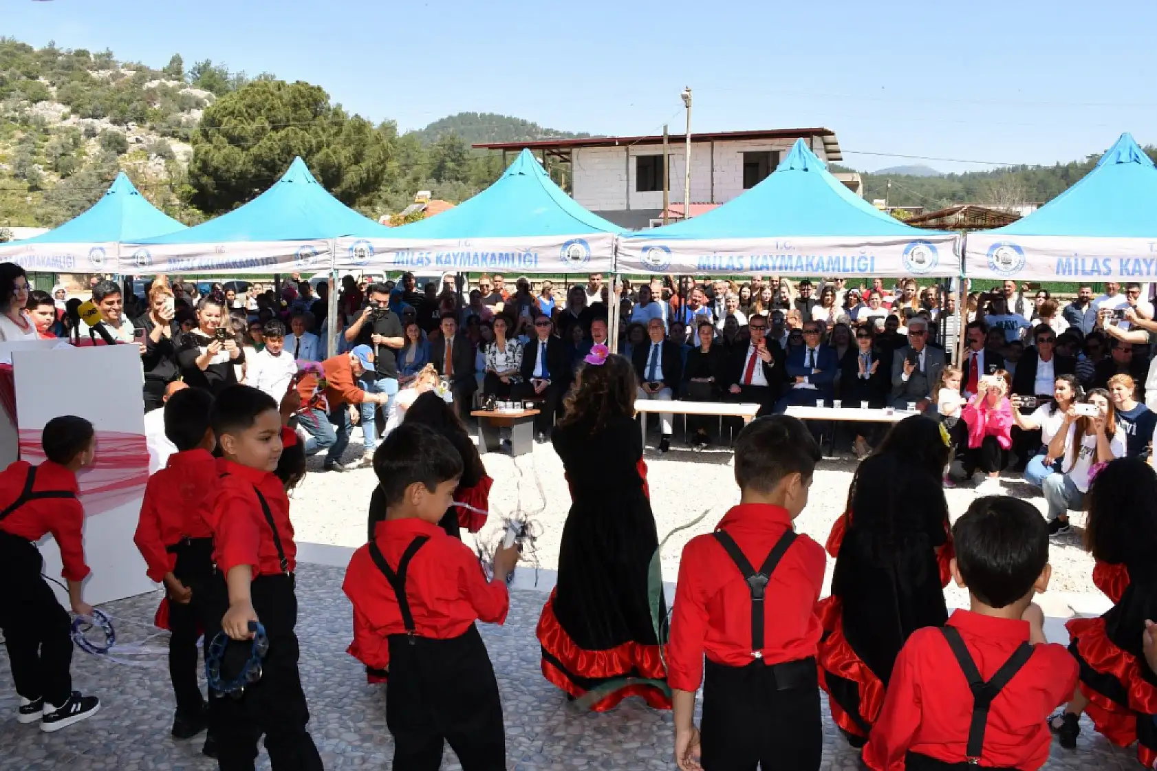 Milas Dibekdere'de Romanlar Günü renkli görüntülere sahne oldu