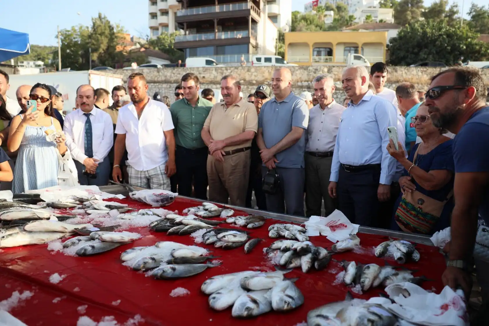 Muğla'da 2025-2026 Su Ürünleri Av Sezonu Güllük'te Törenle Başladı