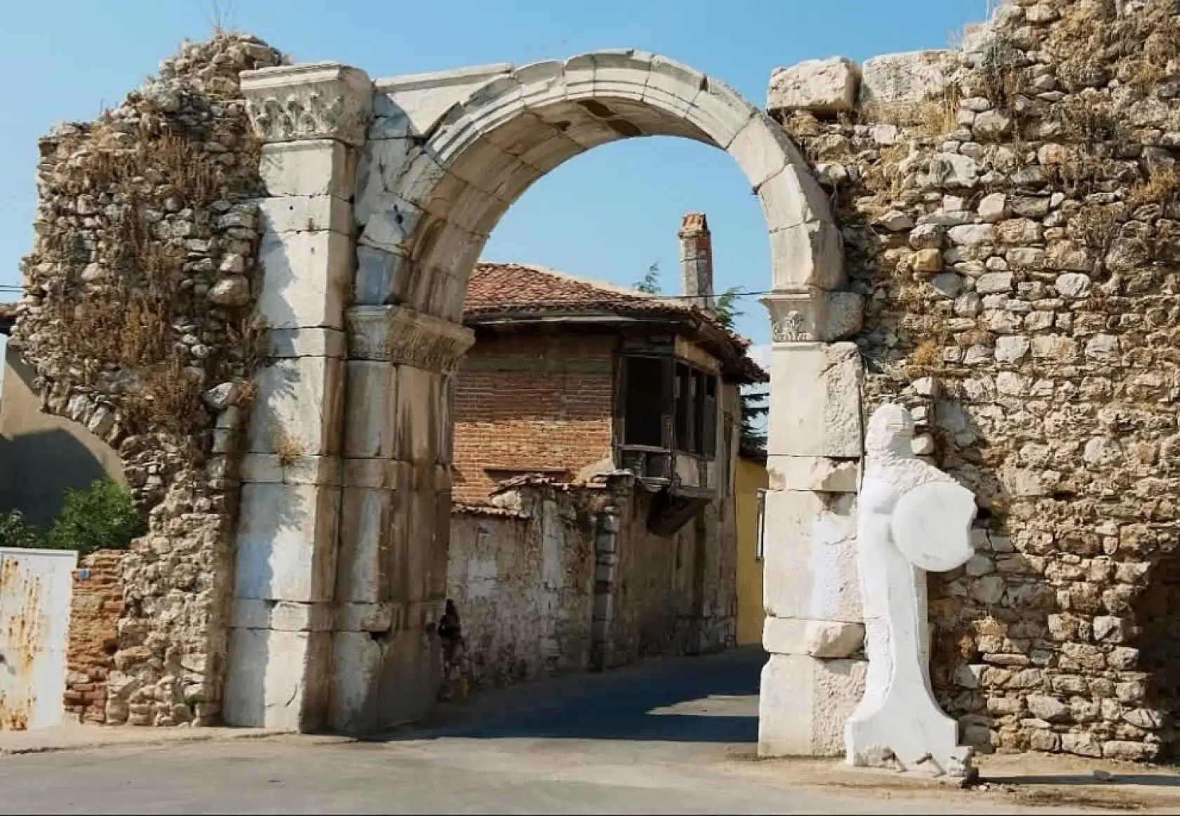 Milas'ın Altındaki Gizli Şehir: Her gün üstüne basıyoruz ama kimse farkında değil!