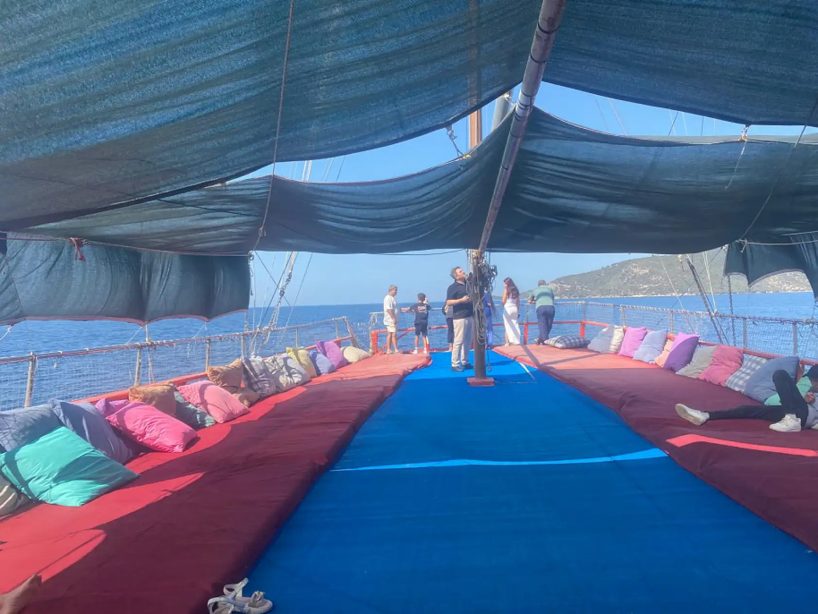 Gaziler ve Şehit Aileleri Boğaziçi'nde Yat Turunda Buluştu