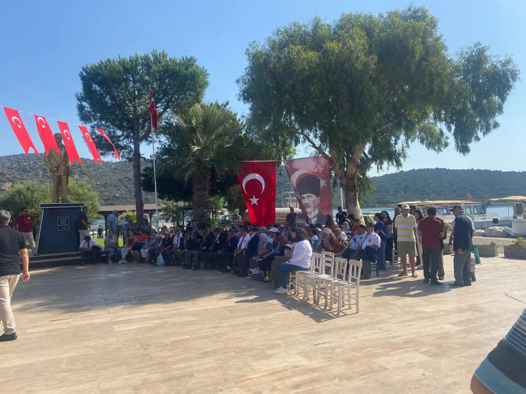 Gaziler ve Şehit Aileleri Boğaziçi'nde Yat Turunda Buluştu