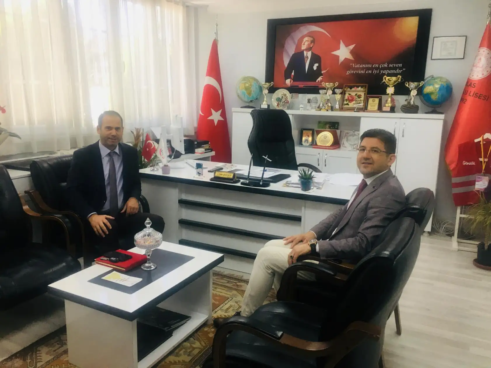 Başsavcı ve fakülte dekanı Milas'ta öğrencilerle buluştu