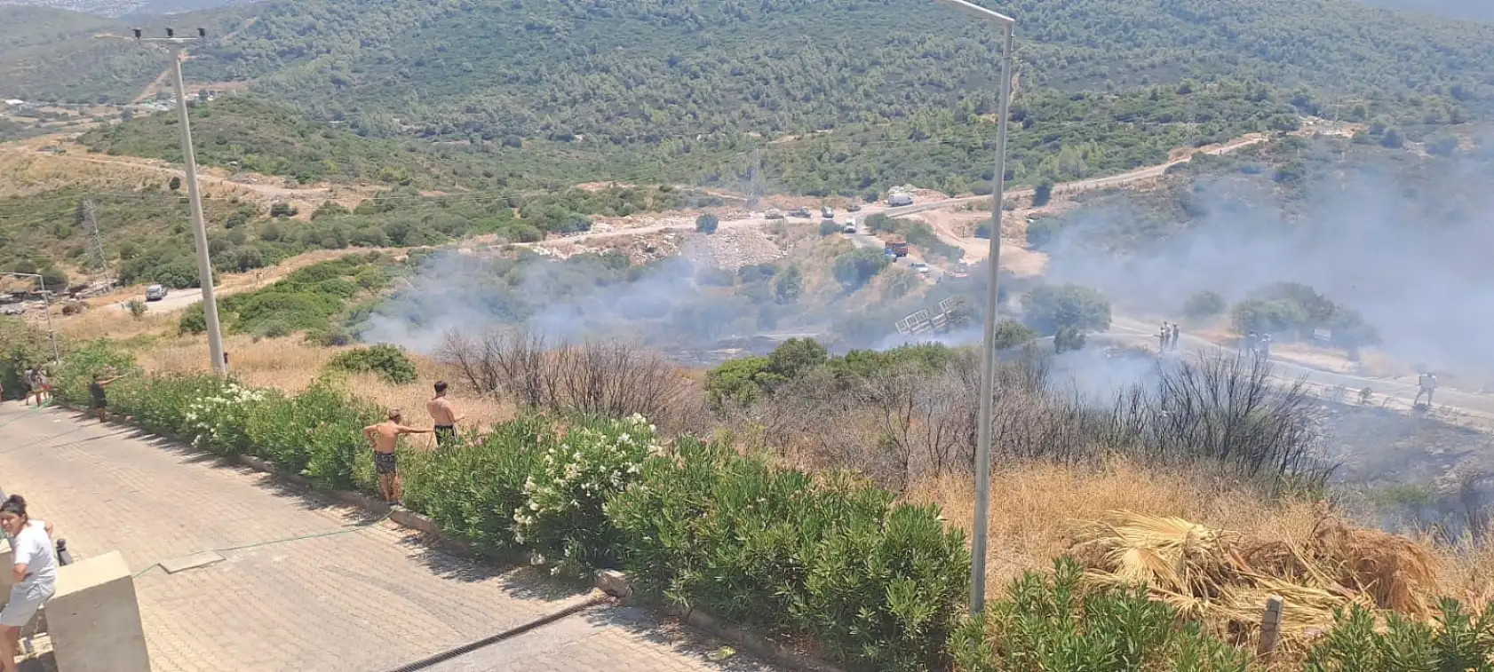 Boğaziçi'nde Kamyonet Alev Alev Yandı: Müdahale Gecikti