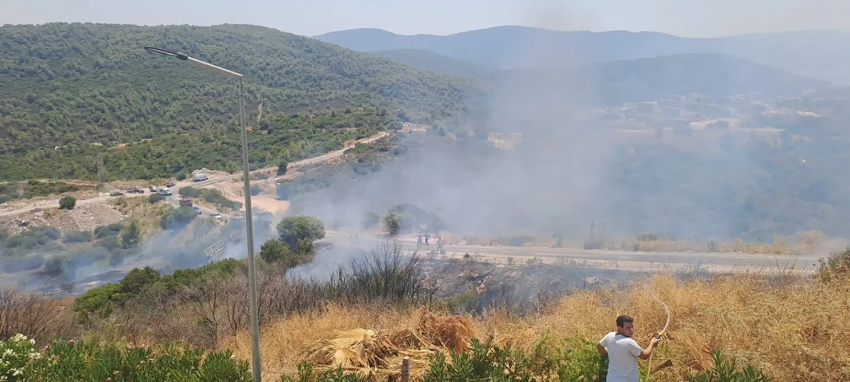 Boğaziçi'nde Kamyonet Alev Alev Yandı: Müdahale Gecikti