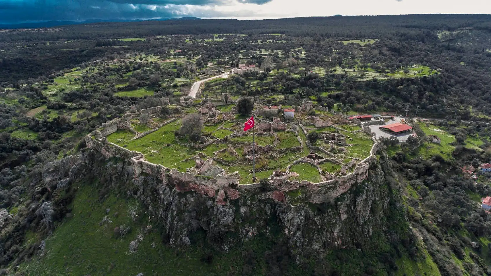 Milas'ın Altındaki Gizli Şehir: Her gün üstüne basıyoruz ama kimse farkında değil!