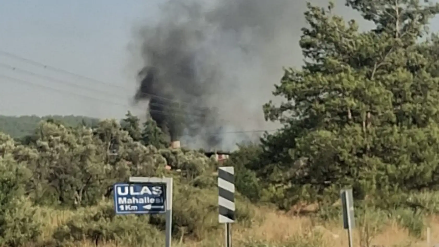 Ulaş Mahallesi Yakınlarında Çıkan Yangın Büyümeden Söndürüldü
