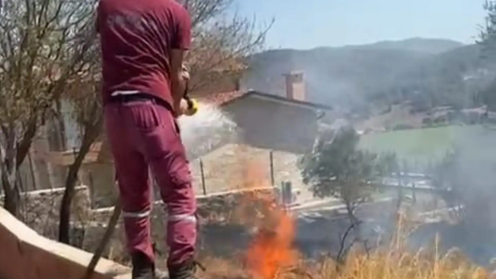 Milas Meşelik Mahallesi'nde Çıkan Yangına Ekipler Anında Müdahale Etti