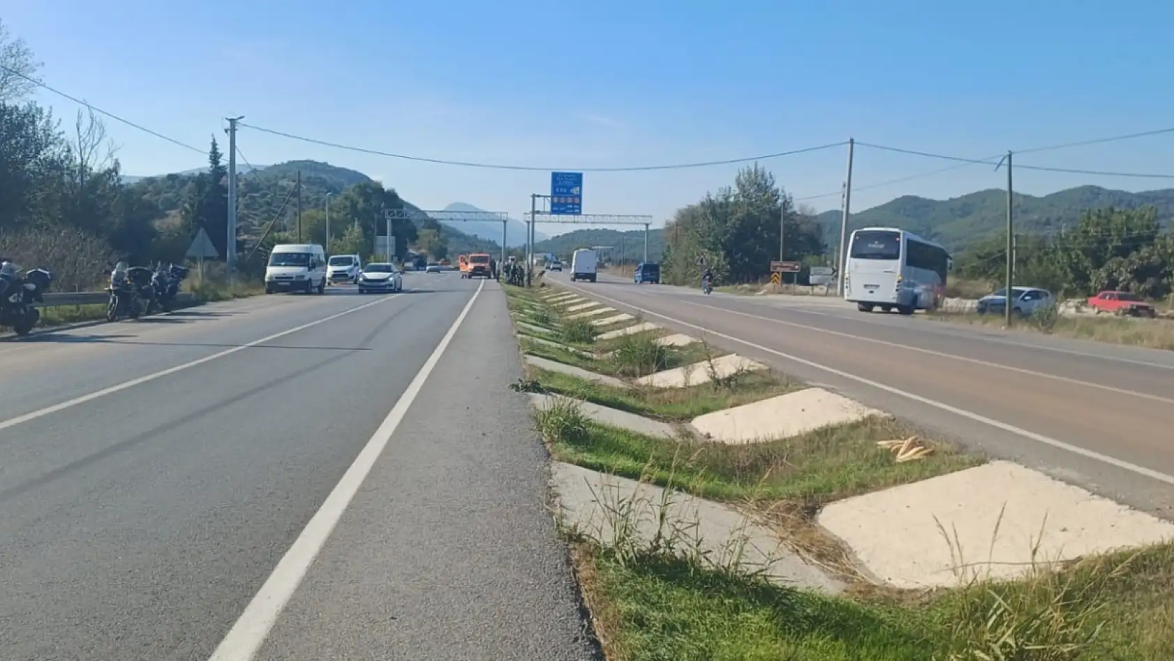 İzmir'den Marmaris'e Giden Motosiklet Grubu, Milas'ta Kaza Yaptı