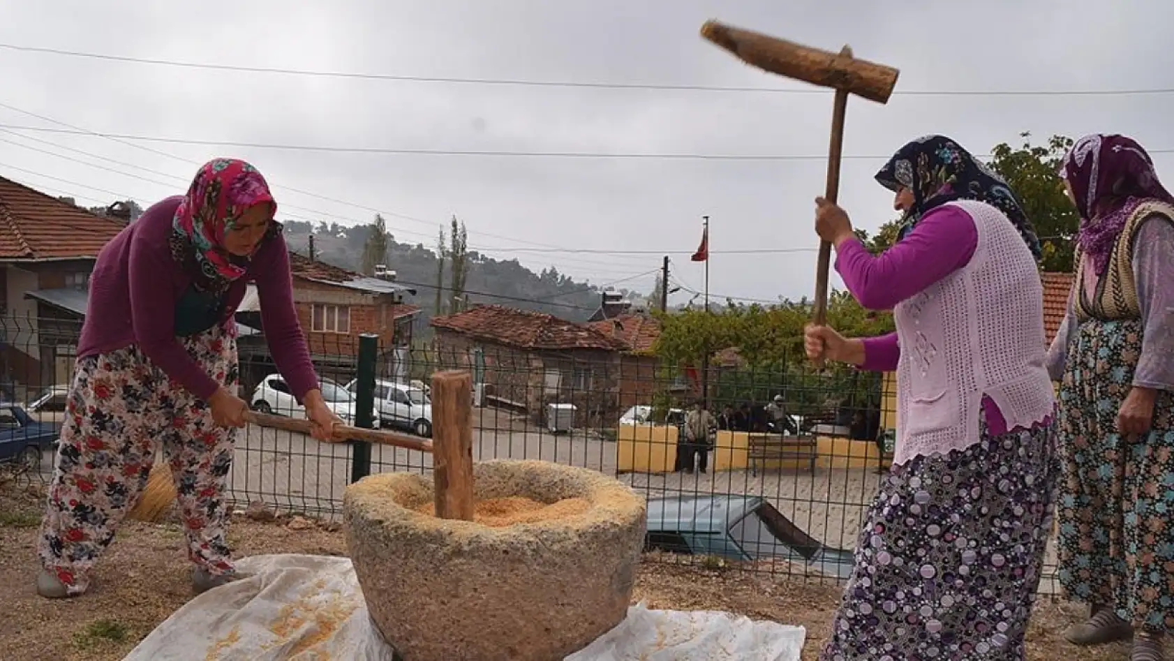 Keşkek'in Asırlık Sırrı Milas'ta Çözüldü: Ayşe Teyze'nin Ağzından Dökülen Tarif!