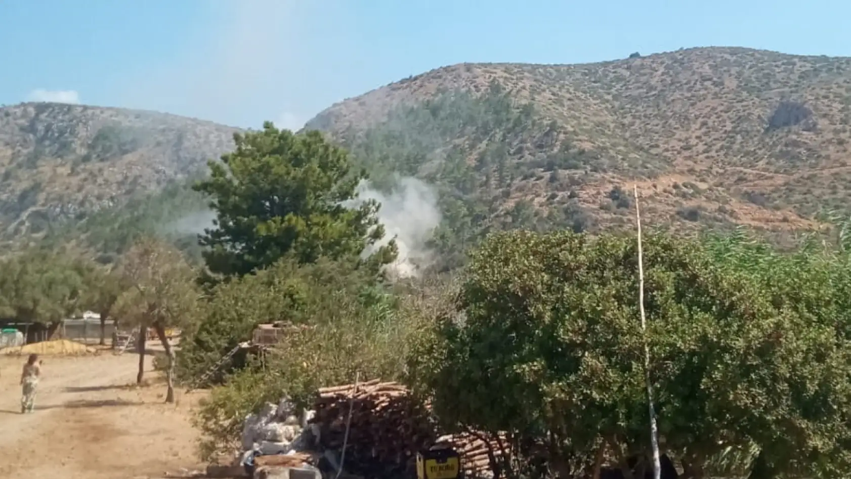 Mazı'da Ev Yangını: Ormanlık Alana Sıçramadan Müdahale Edildi