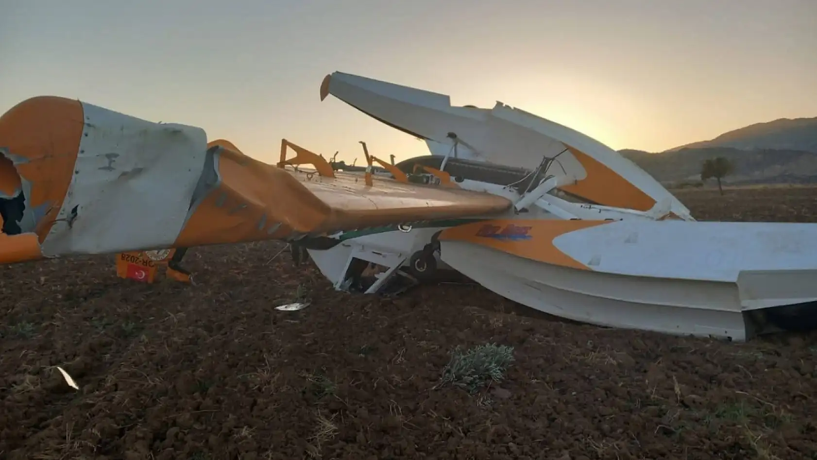 SON DAKİKA: Yatağan'da Yangın Söndürme Uçağı Düştü