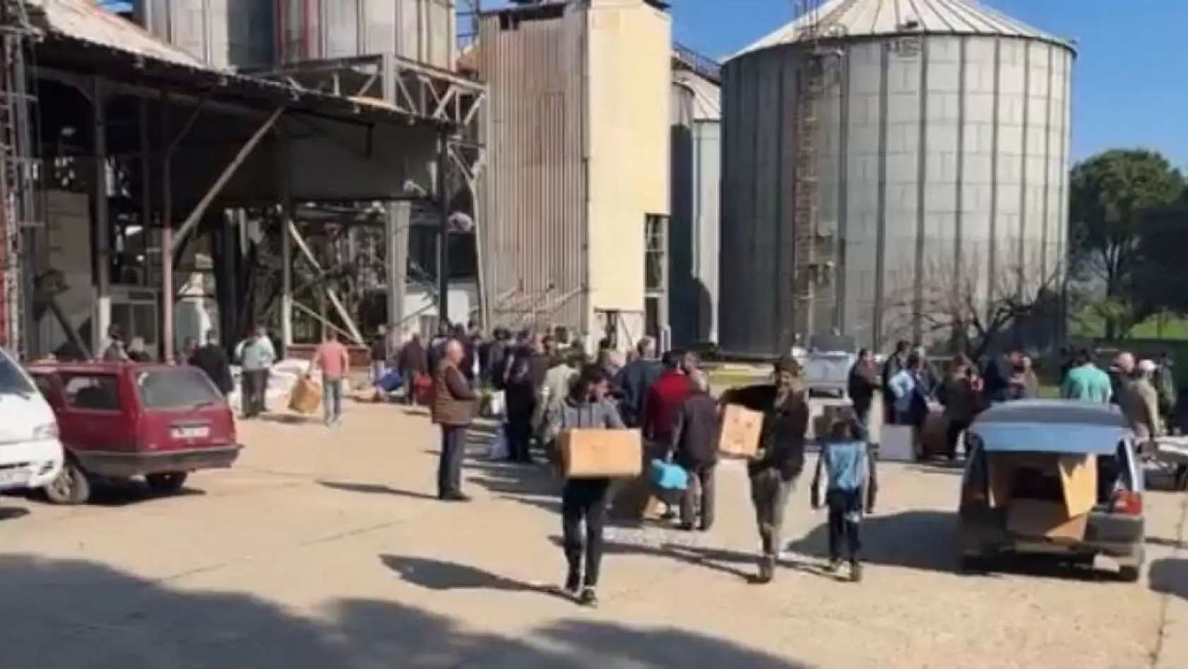 Milas Ziraat Odası 4000 adet tavuk dağıttı