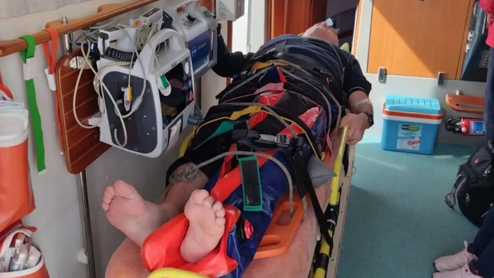 Devlet, Bodrum'dan deniz ambulansı gönderdi: Yunanistan'da vatandaşını sahipsiz bırakmadı