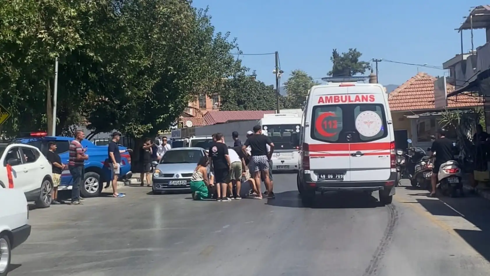 Tabakane Caddesi'nde Kaza: Motosikletler Çarpıştı 2 Kişi Yaralandı