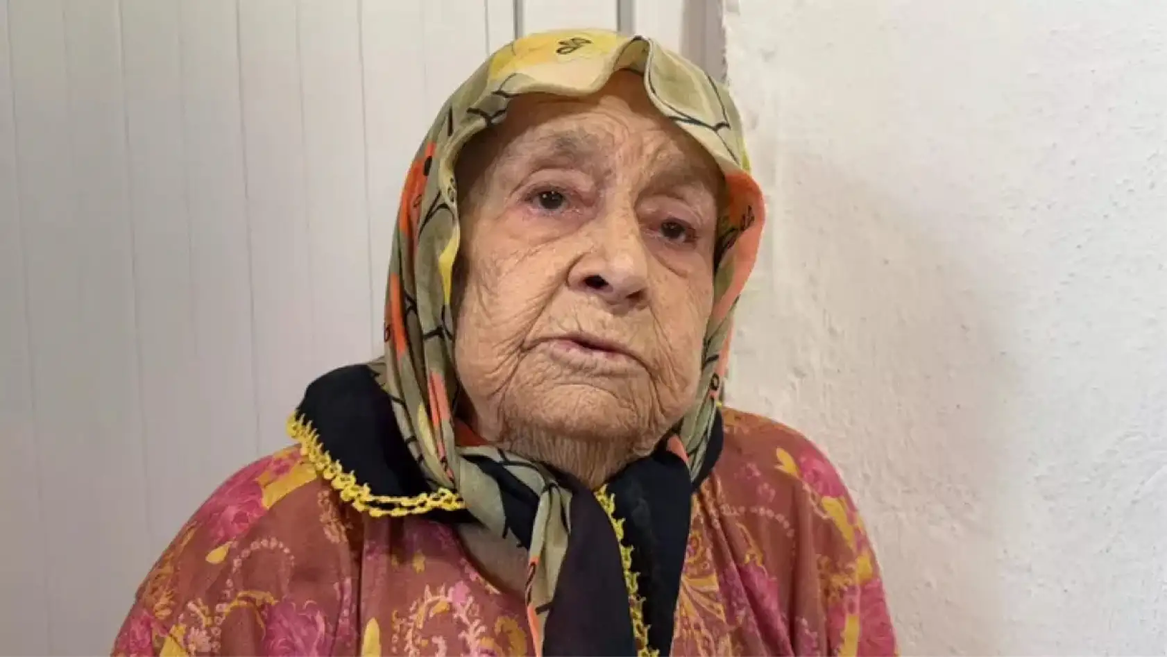 Milas'ta 88 Yaşındaki Anne, 59 Yaşındaki Engelli Kızına 30 Yıldır Tek Başına Bakıyor