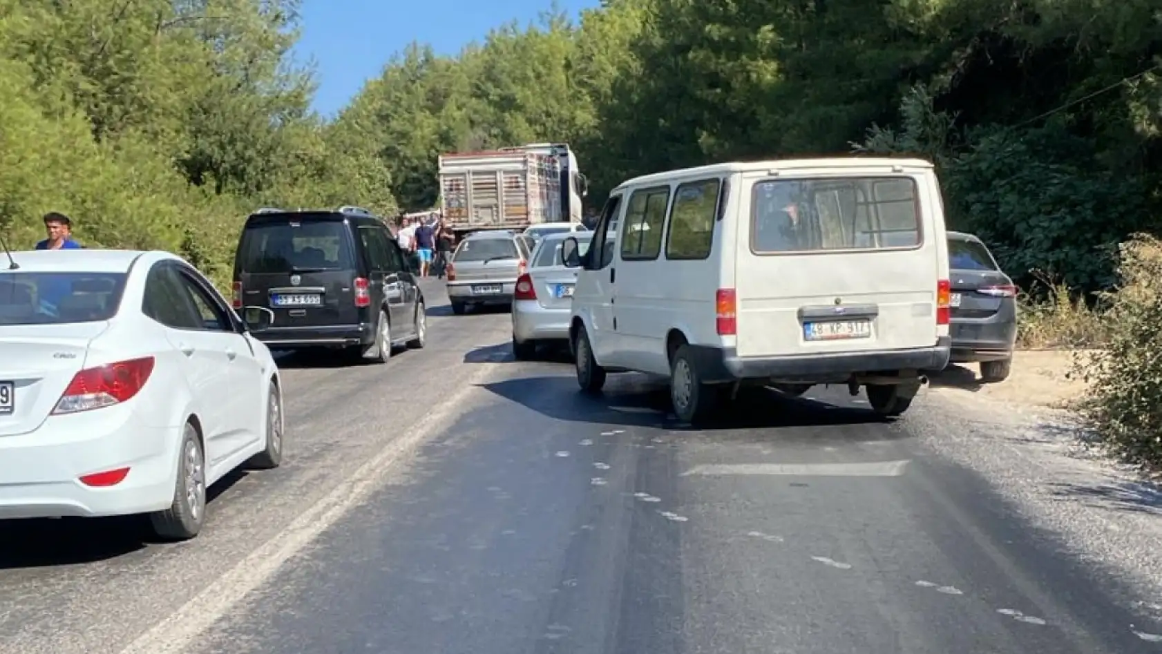 Milas Ören Yolunda Sollama Faciası: Otomobil TIR'la Kafa Kafaya Çarpıştı