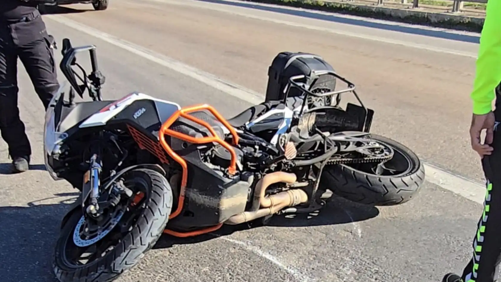 İzmir'den Marmaris'e Giden Motosiklet Grubu, Milas'ta Kaza Yaptı
