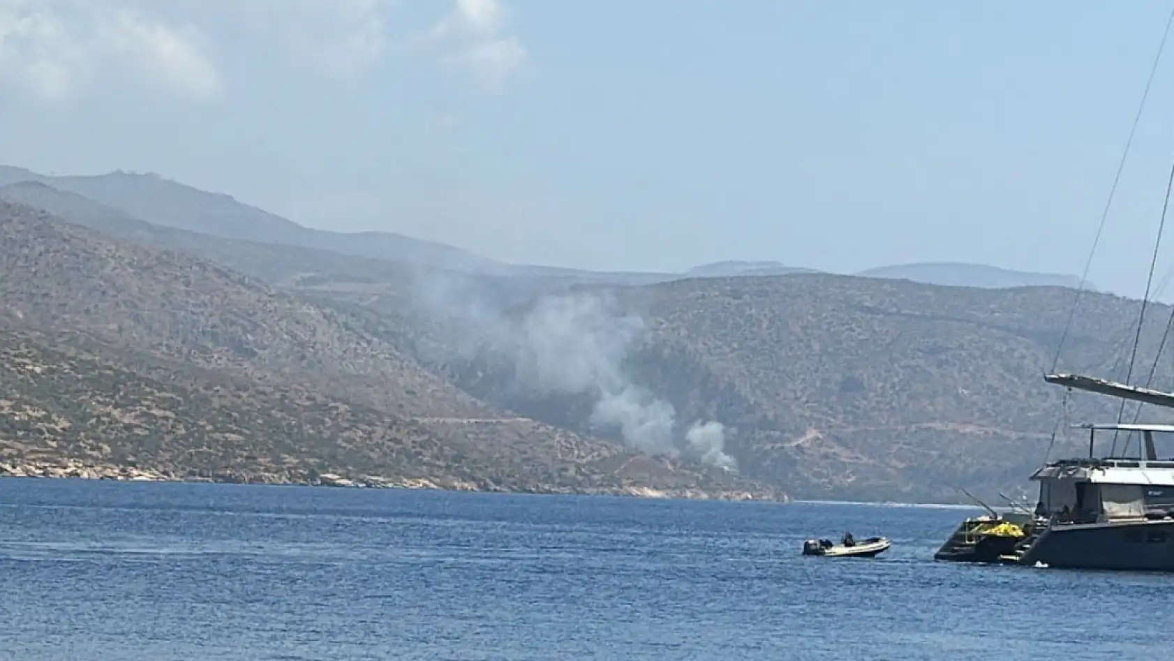 Mazı'da Ev Yangını: Ormanlık Alana Sıçramadan Müdahale Edildi