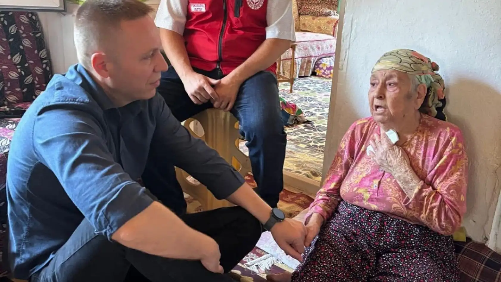 Milas'ta 30 Yıldır Engelli Kızına Bakan 88 Yaşındaki Anneye Devletin Şefkat Eli Uzandı