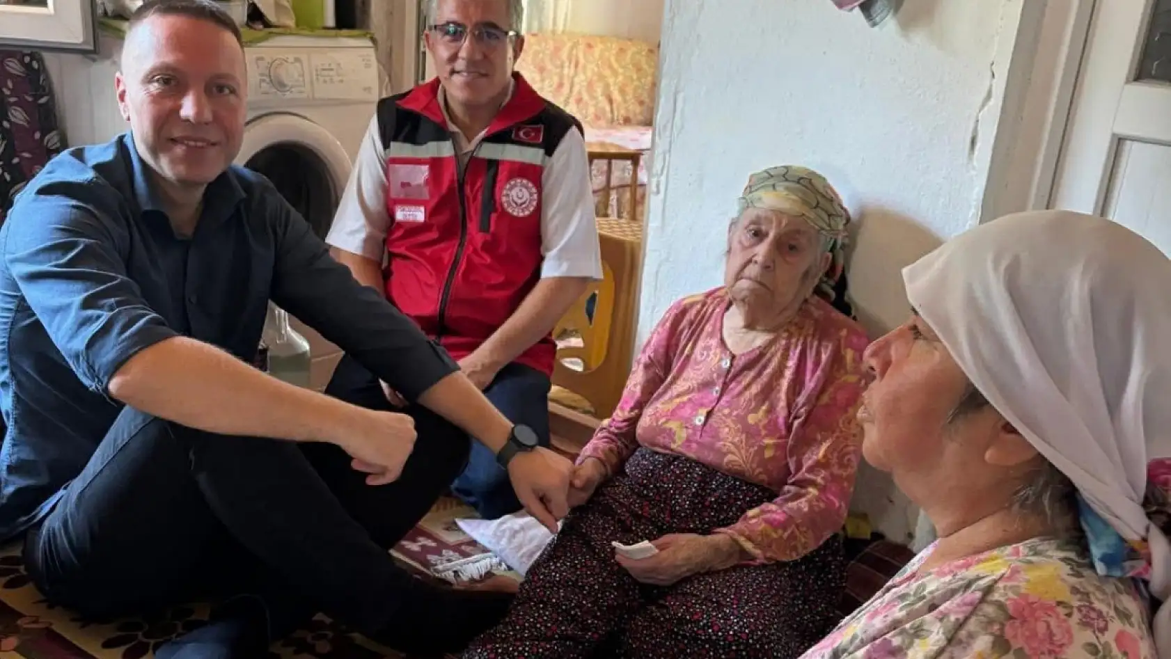 Milas'ta 30 Yıldır Engelli Kızına Bakan 88 Yaşındaki Anneye Devletin Şefkat Eli Uzandı