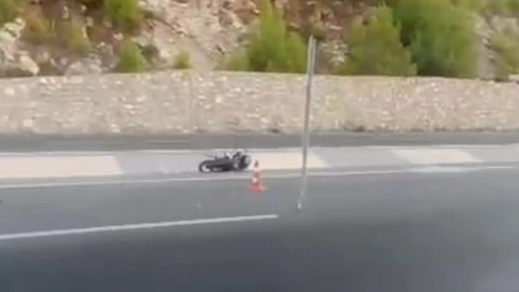 Milas'ta Motosiklet Kazası: 26 Yaşındaki Genç Kolu Koparak Ağır Yaralandı