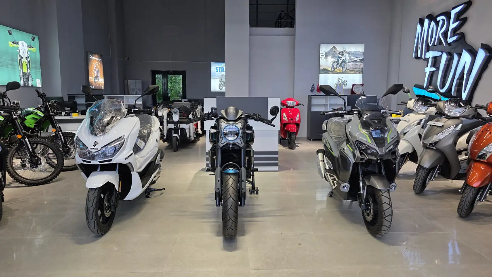 Bölgenin en büyük motosiklet plazası Milas'ta hizmete girdi