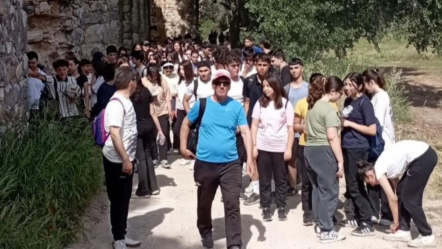 Milas'ta öğrenciler çevreyi korumak için yürüdü