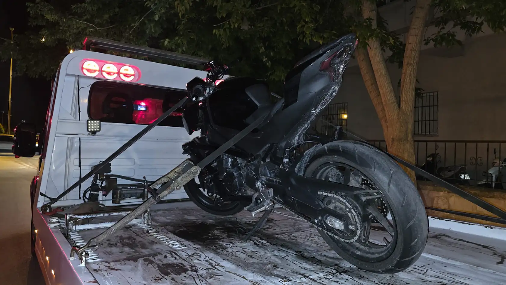 Milas'ta aranan motosiklet jandarma operasyonuyla ele geçirildi