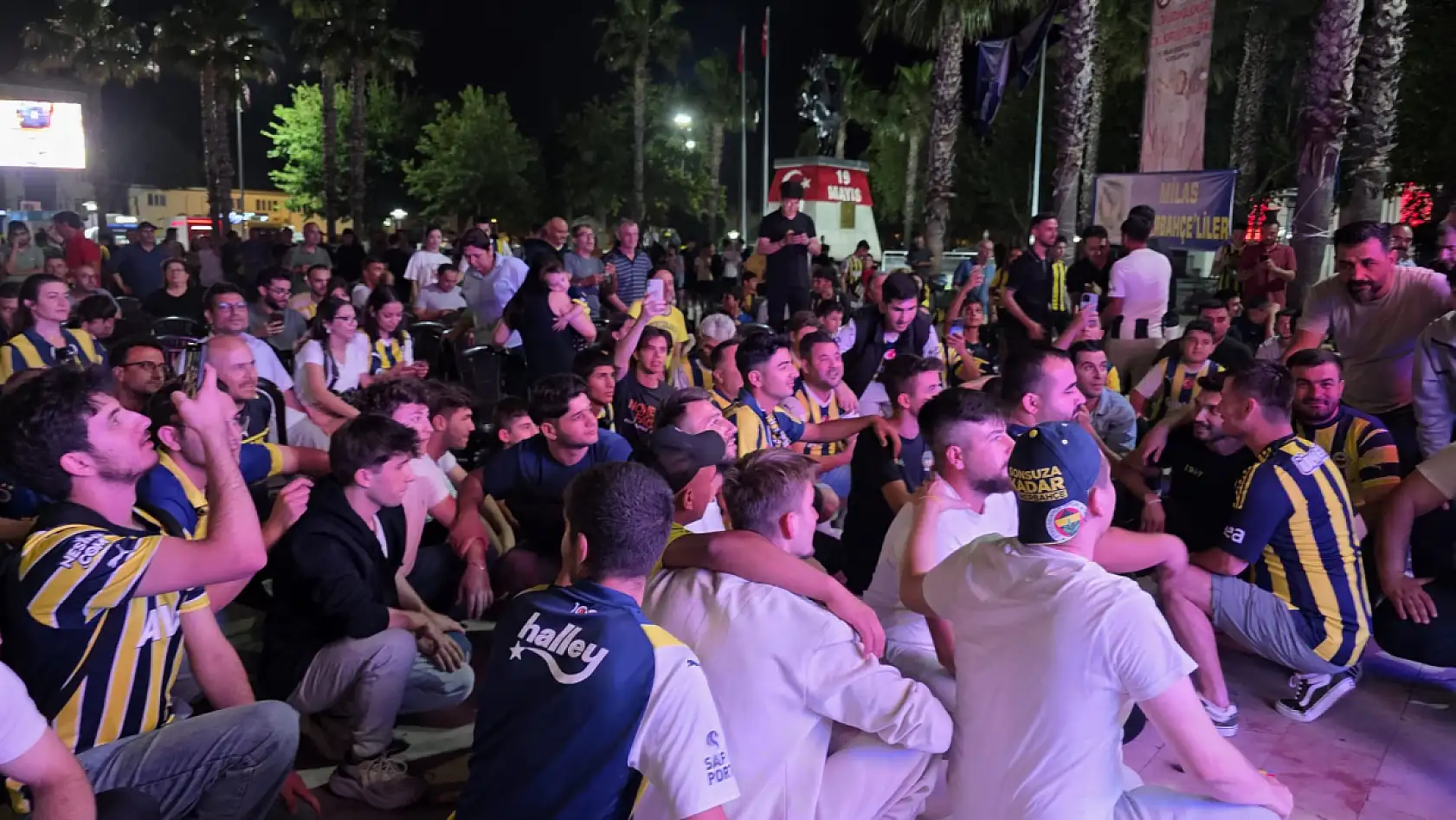 Fenerbahçe Beko'nun EuroLeague şampiyonluğu Milas'ta coşkuyla kutlandı