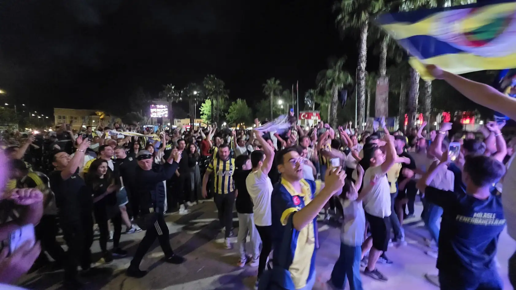 Fenerbahçe Beko'nun EuroLeague şampiyonluğu Milas'ta coşkuyla kutlandı