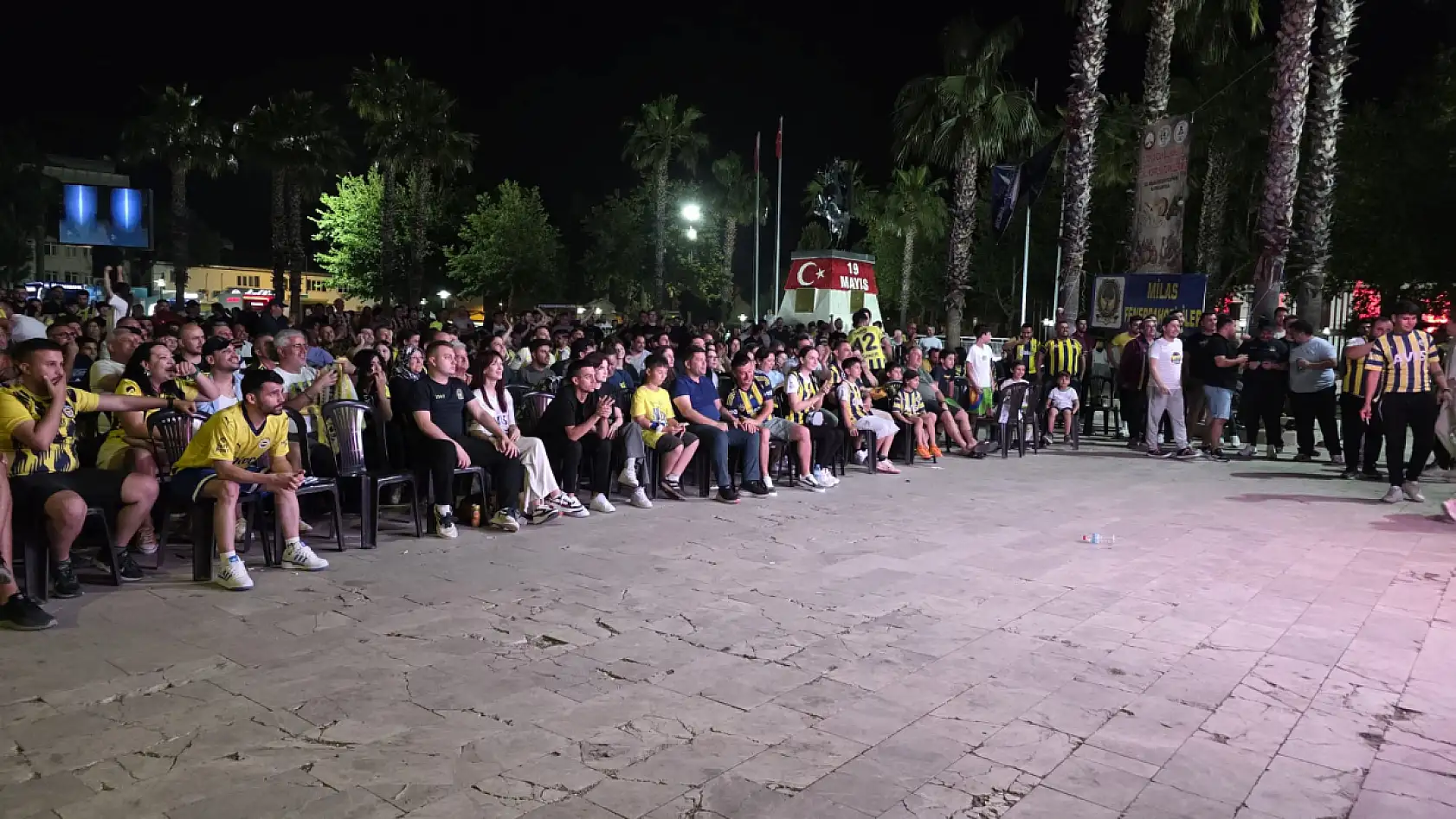 Fenerbahçe Beko'nun EuroLeague şampiyonluğu Milas'ta coşkuyla kutlandı