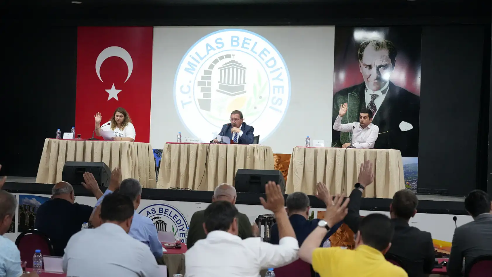 Muhammed Dinler Milas'ta gençlere özel pist önerisini Meclis gündemine getirdi